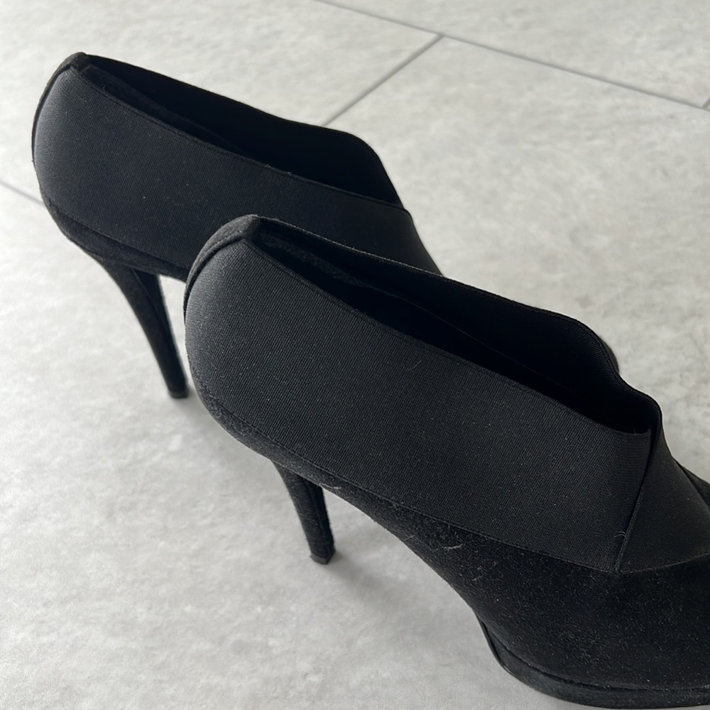 Stuart Weitzman Booties - Size 9 - image 2